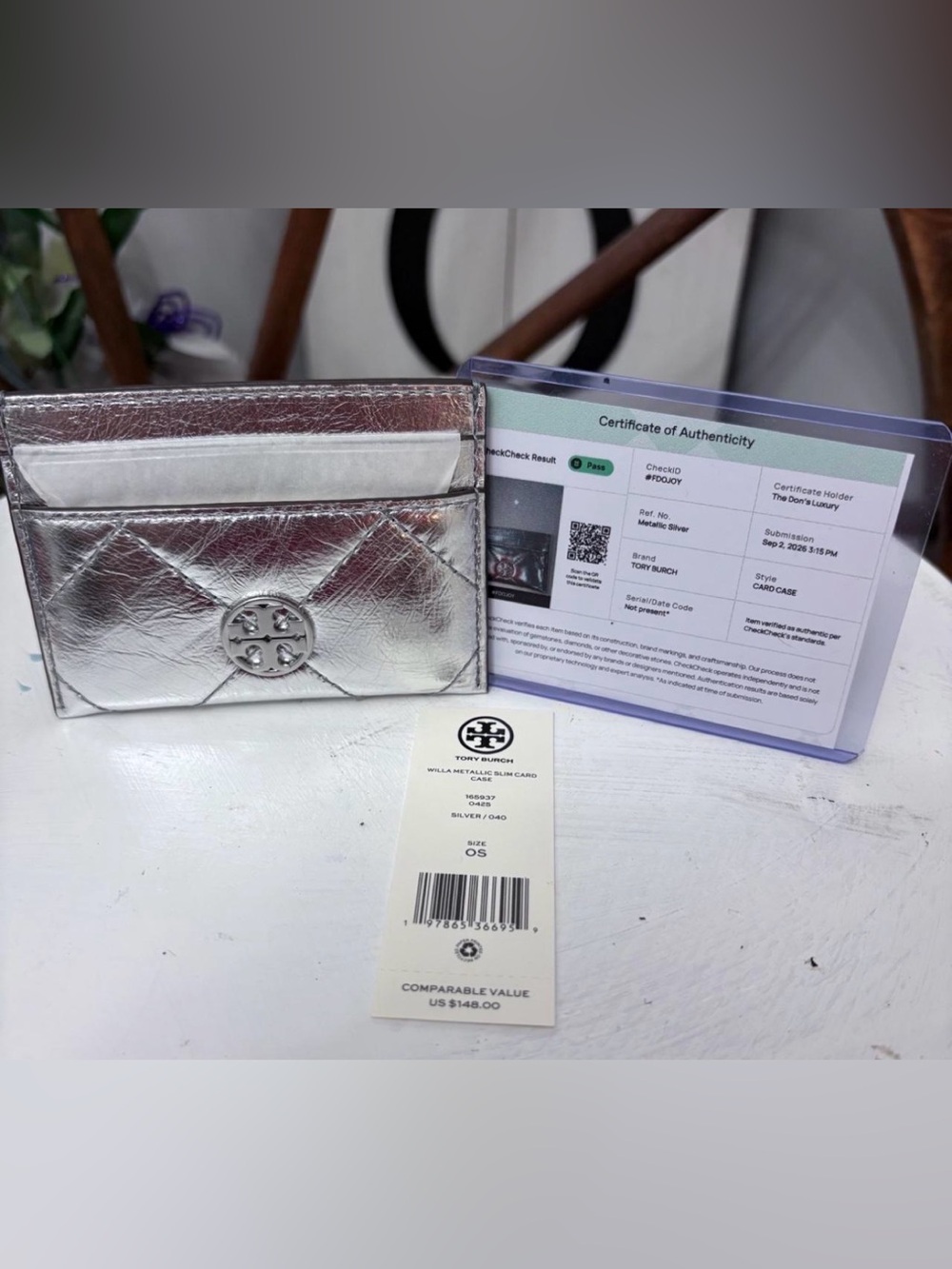 TORY BURCH  Metallic Silver Quilted Card Case with Logo & COA